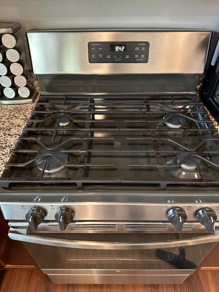 Same stovetop spotless after a recurring cleaning visit in Richmond, VA